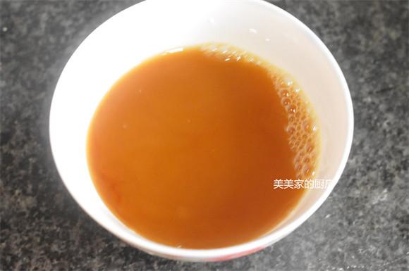 虾仁配菜一起炒，十个吃了九个好，家里有娃都学学，好吃还不贵